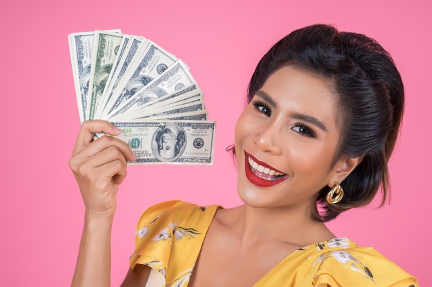 6合彩兔生肖彩票销售策略